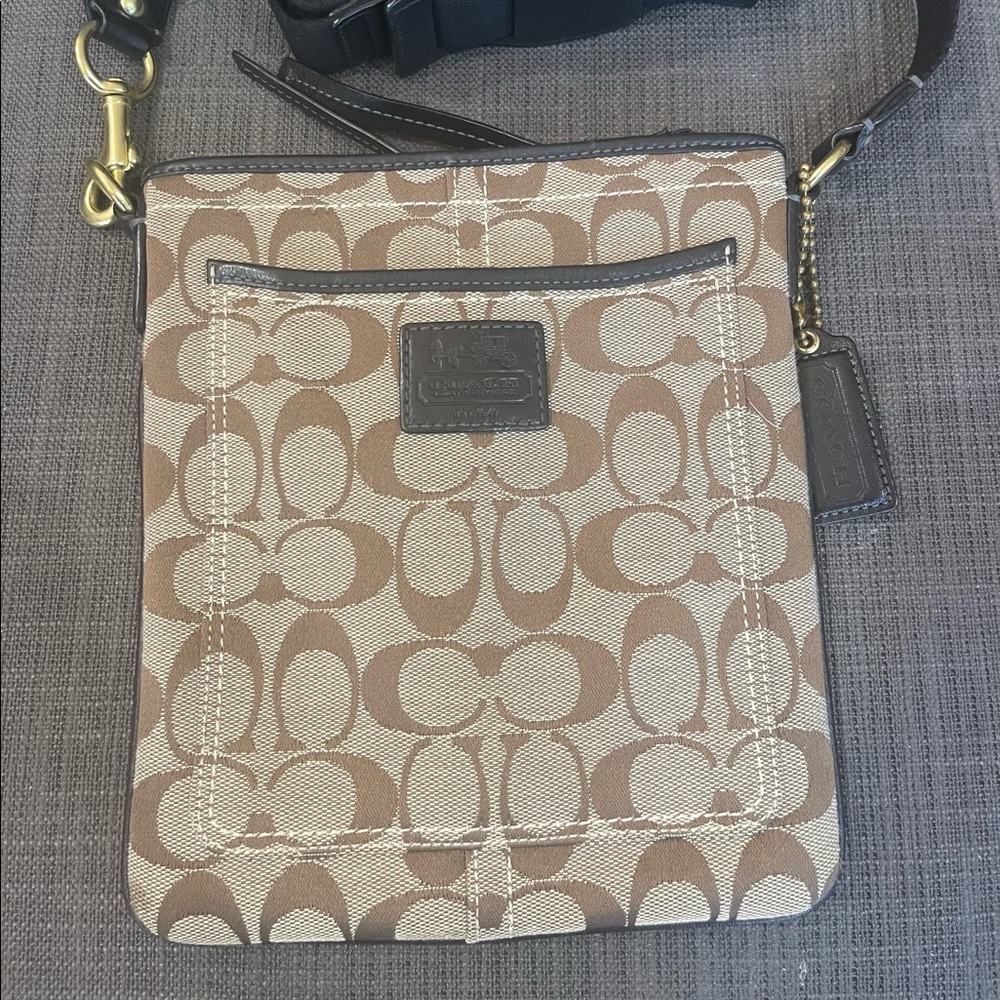 Coach crossbody - great shape!